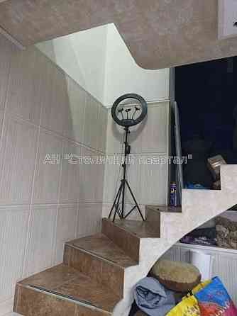 Продаж приміщення вільного призначення на Нижній Вал вул., 33 приміщень - 3, поверх - 1/2 Київ