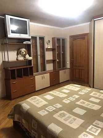 Оренда Квартира 3-кімнатна, 3/9 поверх на ул. Академика Булаховского, 30а Kiev