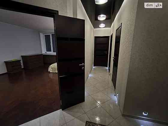 Оренда Квартира 2-кімнатна, 11/24 поверх на Миколи Амосова, 4 Kiev