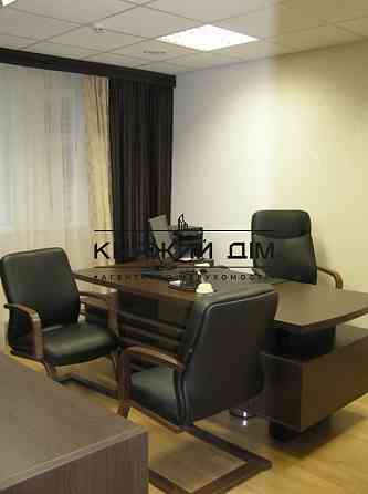 Оренда офісне приміщення на Голосеевская ул. поверх - 1/25 Київ