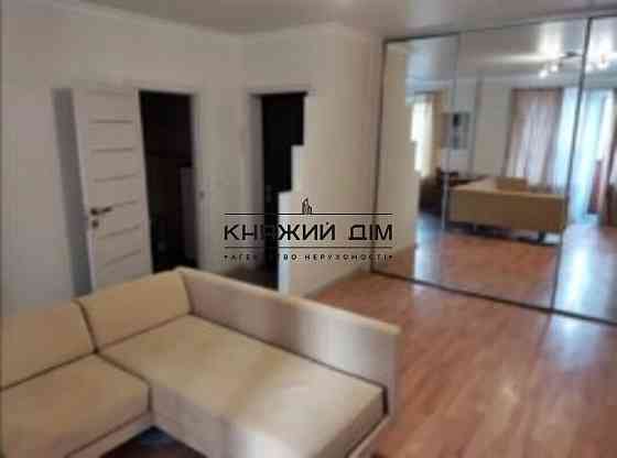 Продажа двокімнатної студії в центрі міста. вул. Терещенківська 7. Код об'єкта: №.21144690 Kiev