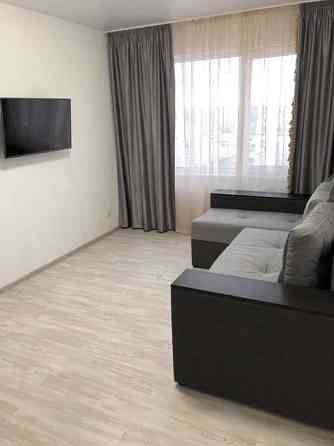 Оренда Квартира 2-кімнатна, 26/27 поверх на ул. Вишняковская Київ