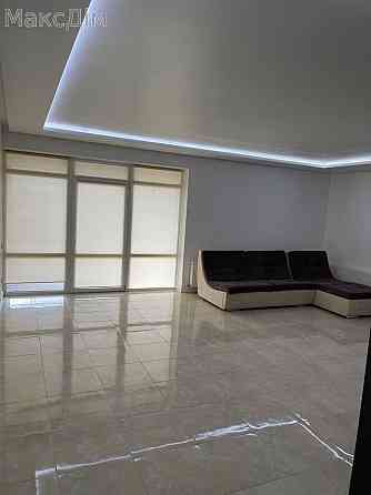 Оренда Будинок 6-кімнатний на вул. Бічна 