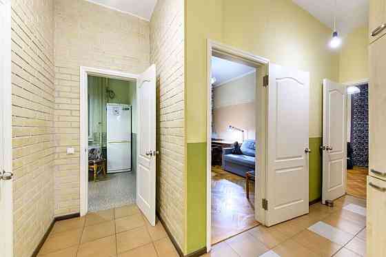 Оренда Квартира 2-кімнатна, 2/5 поверх на Міцкевича Киев