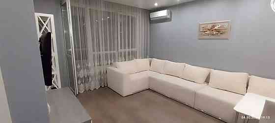 Оренда Квартира 1-кімнатна, 16/22 поверх на Зарічна, 3а Київ