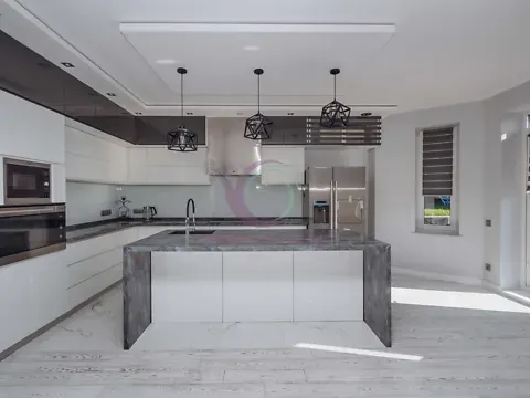 Продаж 2-поверховий   180 кв.м 4 кімн.  Чернівці - фото 2