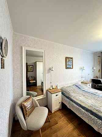 Продаж Квартира 3-кімнатна, 9/25 поверх на Глушкова Академіка вул., д. 9Б Киев