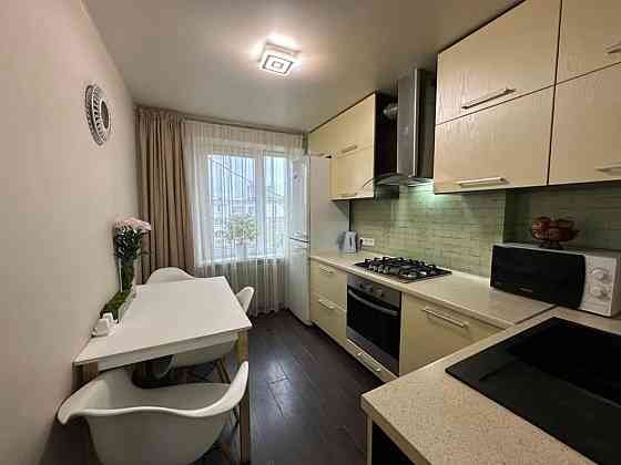 Продаж Квартира 2-кімнатна, 9/9 поверх на Газеты Правда пр., 1 Dnipro