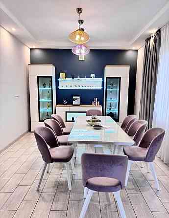 Продається елітний 2-поверховий будинок в с. Усатово 