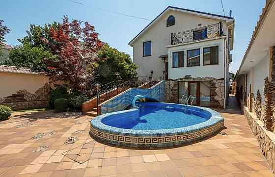 Продам Красивий Будинок на 5 сотках землі на 16 ст. Великого Фонтану Одеса