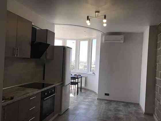 Оренда Квартира 1-кімнатна, 20/35 поверх на Харьковское шоссе, 19 Київ