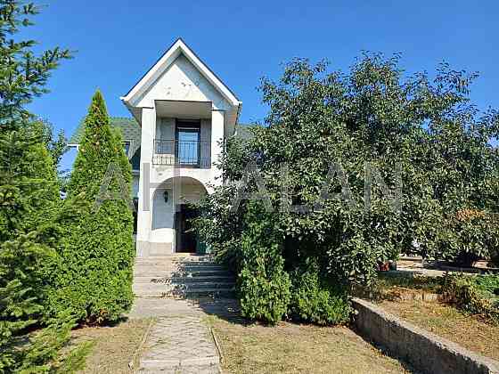 Продаж Будинок 5-кімнатний на Робітнича вул., 1 Kiev