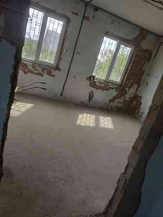 Предлагается к продаже частный дом по фасаду центральной дороги со всеми коммуникациями Nerubaiske