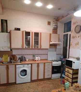 Продаж Квартира 3-кімнатна на ул. Среднефонтанская, 12 Одесса