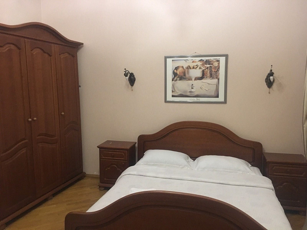 Продаж Квартира 3-кімнатна, 4/5 поверх на Хмельницького Богдана вул., д. 10 Київ - фото 8