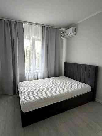 Продаж Квартира 3-кімнатна, 6/9 поверх на улица Хорольская, д.8/4 Kiev