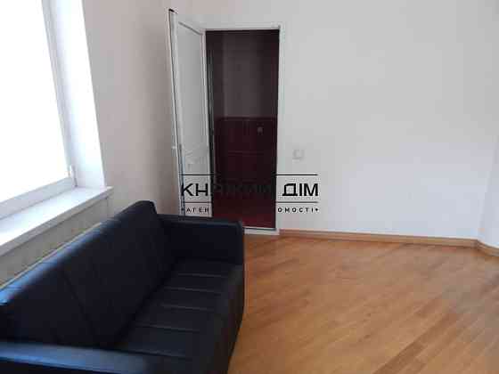 Оренда офісне приміщення на Межигорская ул. поверх - 4/4 Kiev