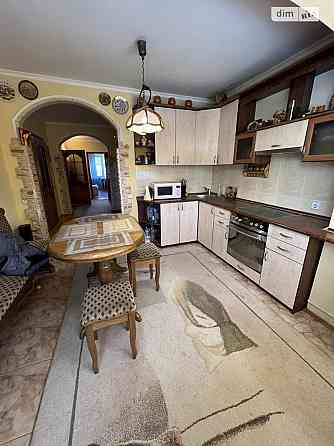 Продаж Квартира 3-кімнатна, 2/16 поверх на Хорольська, 1 Київ