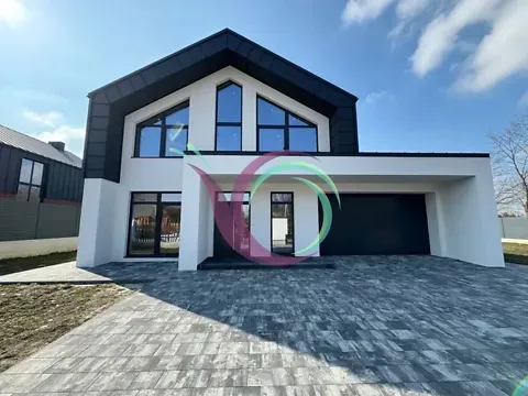 For sale 3-storey   250 sq.m 4 rooms at Незалежності вулиця  - photo 7