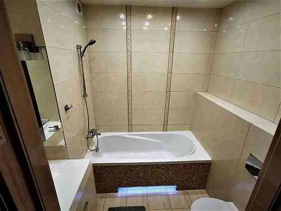 Оренда Квартира 3-кімнатна, 22/25 поверх на пр. Героев Сталинграда Kiev