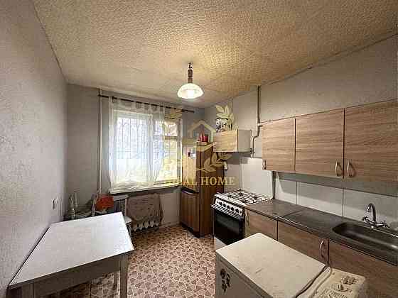 Продаж Квартира 2-кімнатна, 1/9 поверх на Юры Гната ул., 9 Kiev