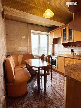 Оренда Квартира 1-кімнатна, 10/14 поверх на вул. Героїв Оборони, 5 Kiev