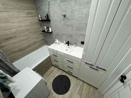 Продаж Квартира 1-кімнатна, 6/9 поверх на вул. Авіахімічна Харьков