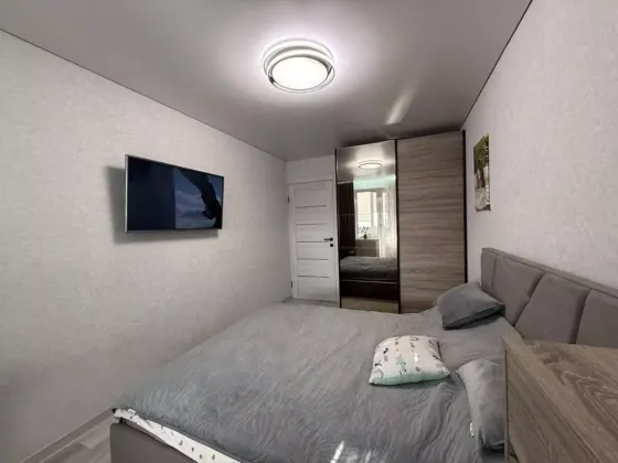 Продаж Квартира 3-кімнатна, 8/10 поверх на вул. Полтавська Кропивницкий