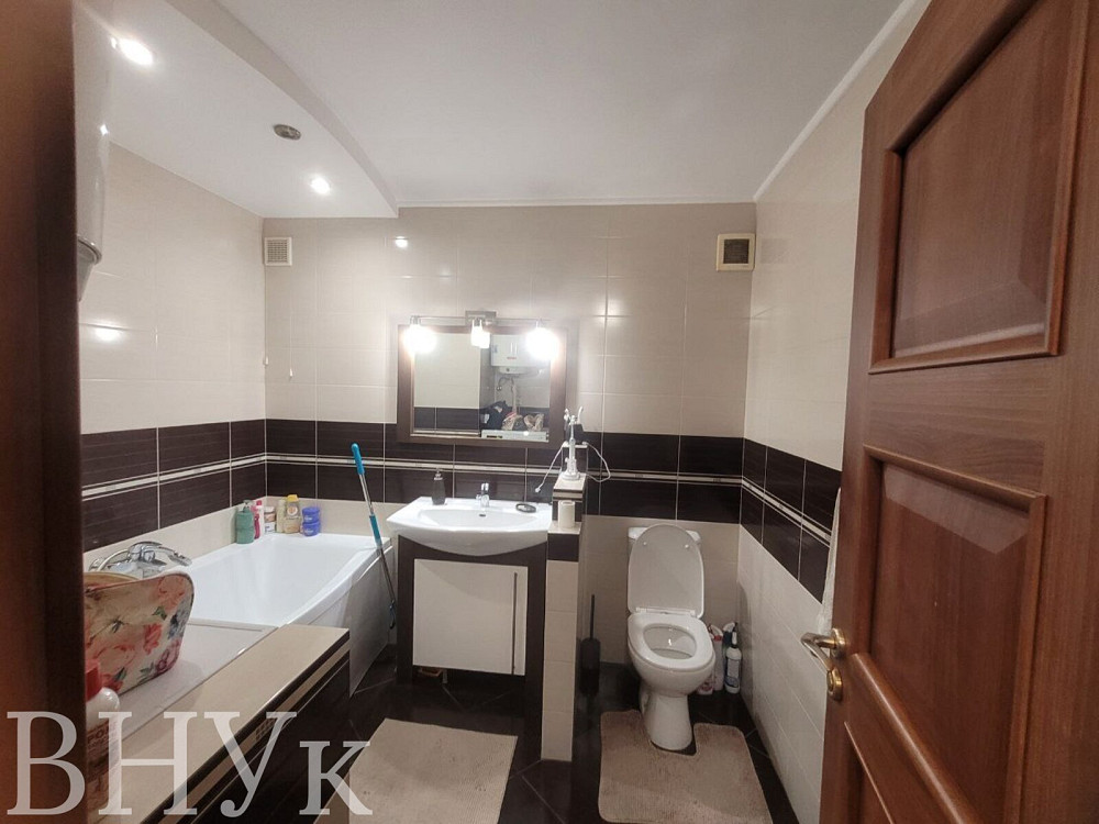 Продаж Квартира 4-кімнатна, 5/5 поверх на Відродження Luts'k - photo 14