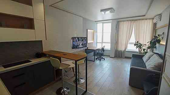 Оренда Квартира 1-кімнатна, 21/26 поверх на Каховська, 62а Киев