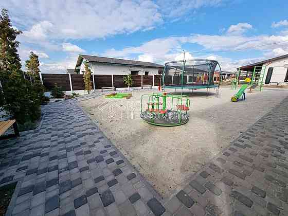 Продаж Будинок 4-кімнатний на вул. Межева 