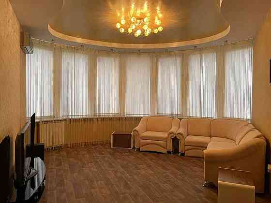 Оренда Квартира 3-кімнатна, 6/15 поверх на ул. Маршала Тимошенко Kiev