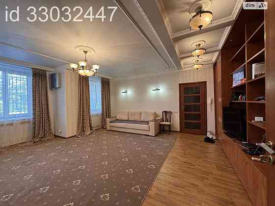 Оренда Квартира 1-кімнатна, 1/11 поверх на вул. Ахматової Анни, 7/15 Київ