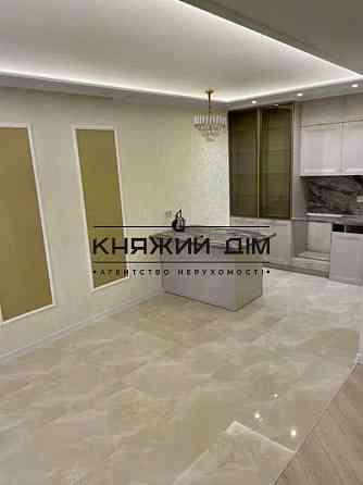 Велика та сучасна квартира ,код № 21144062 Київ