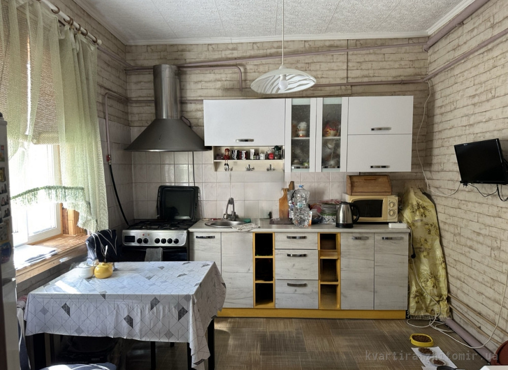 Продаж Квартира 4-кімнатна, 1/1 поверх на Івана Франка Zhytomyr - photo 2