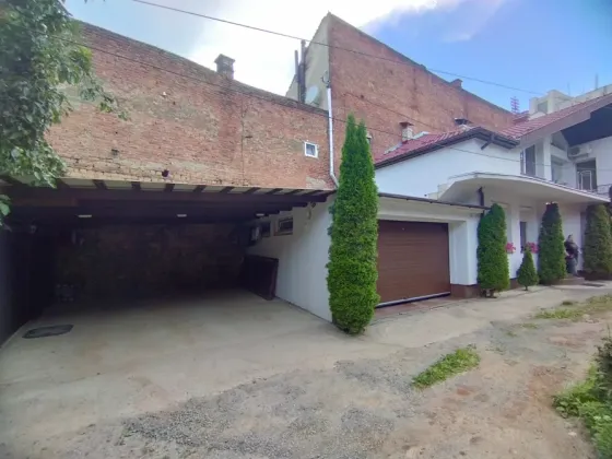 For sale 2-storey House with land 3 ares 145 sq.m 3 rooms at Мукачівська Uzhhorod