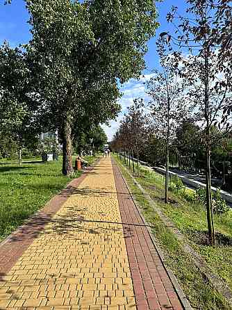 Продаж Квартира 2-кімнатна, 18/28 поверх на Дніпровська наб. вул., д. 17-К Kiev