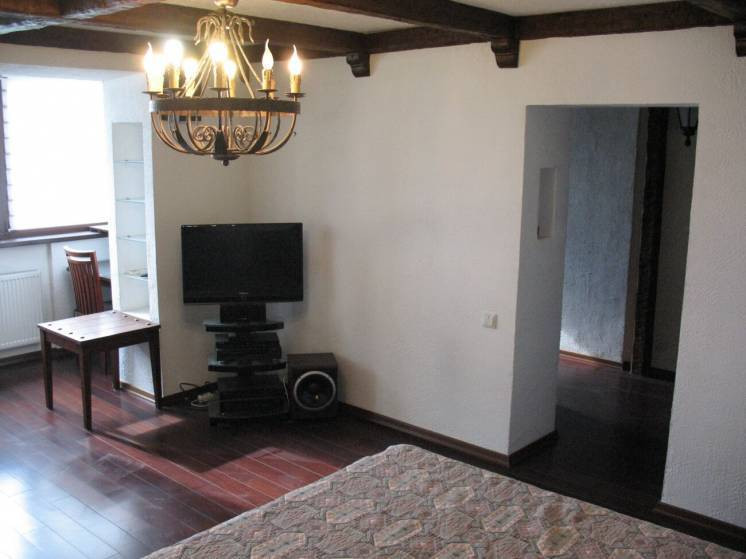 Оренда Квартира 1-кімнатна на Днепровская Набережная, 13 Київ - фото 1