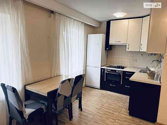 Оренда Квартира 3-кімнатна, 5/5 поверх на вул. Добрий Шлях, 5 Kiev