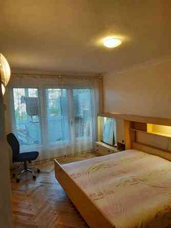 Оренда Квартира 3-кімнатна, 5/5 поверх на ул. Туровская, 4 Київ