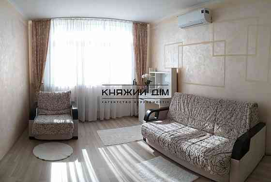 Оренда Квартира 1-кімнатна, 3/25 поверх на Бажана Николая просп. Киев