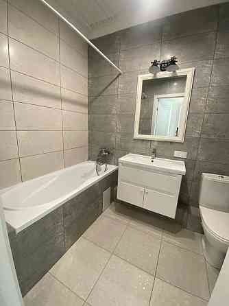 Продаж Квартира 2-кімнатна, 17/25 поверх на Генуэзская улица, 3в Одесса