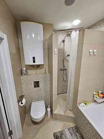 Оренда Квартира 1-кімнатна, 25/25 поверх на Драгоманова, 2 Kiev