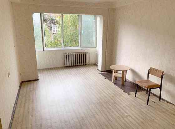 Продаж Квартира 1-кімнатна, 4/9 поверх на Автозаводська вул., д. 27 Київ