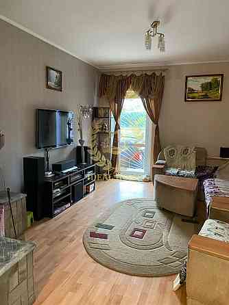 Продаж Будинок 5-кімнатний 