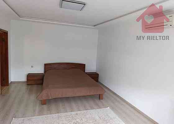 Продаж Квартира 4-кімнатна, 5/5 поверх на Мальовнича Ужгород