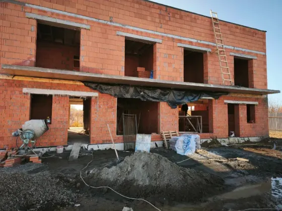 Продаж 2-поверховий Котедж з ділянкою 3 сот 130 кв.м 5 кімн. на Станційна Ужгород