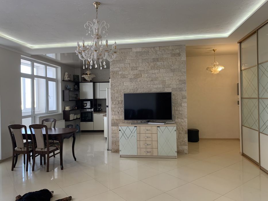 Квартира в ЖК Фаворит Одесса - изображение 1