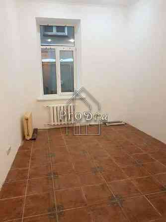 Продаж Будинок 2-кімнатний на Набережно-Хрещатицька вул., 7 Kiev