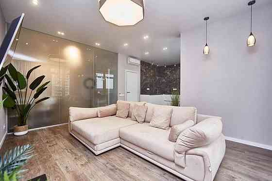 Продаж Квартира 3-кімнатна, 22/25 поверх на Генуэзская ул. Одеса